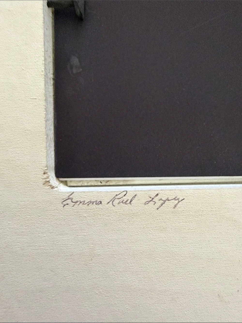 Hand-Painted Cream Wooden Picture Frame with Asparagus Accents